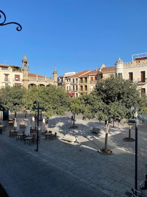 Lovely 2 Bedrooms Apartment Main Square Plasencia Dış mekan fotoğraf